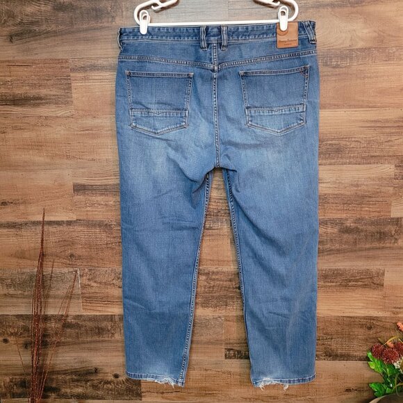 Tommy Bahama Jeans Mens 40x30 Caico Authentic Stretch Comfort Denim Medium Light - Picture 2 of 11